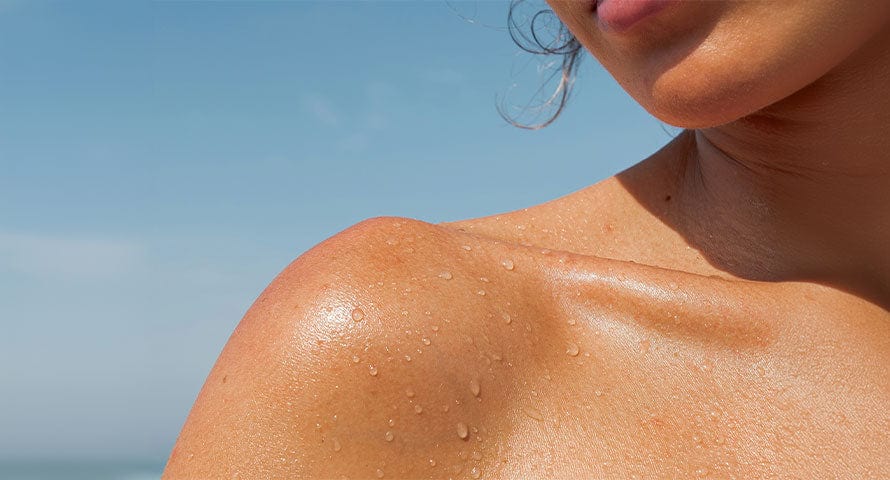 Expert-Tips-for-Managing-Oily-Skin