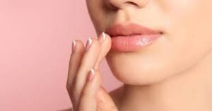 Tips-for-Achieving-Naturally-Glowing-Lips
